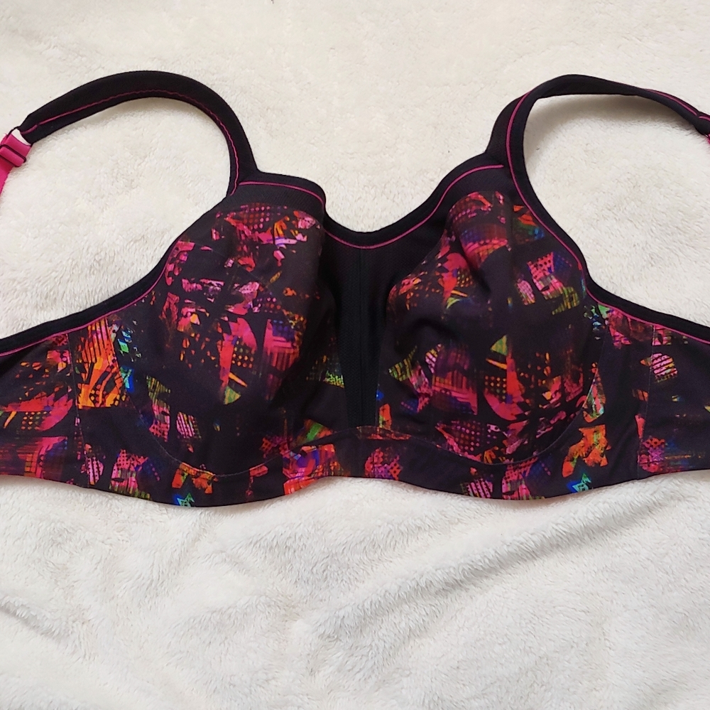 [SOLD] UK size 32G Panache Underwired Sports bra